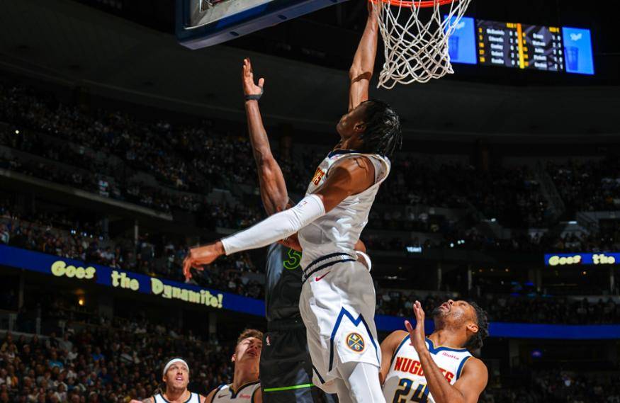 约基奇绝杀时刻，冲击季后赛点燃赛场，热火迎来胜利！